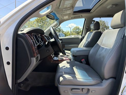 Used 2008 Toyota Sequoia Platinum RWD image 8