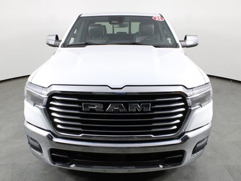 Used 2025 RAM 1500 Laramie AWD/4WD image 13