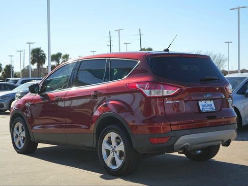 Used 2015 Ford Escape SE image 4