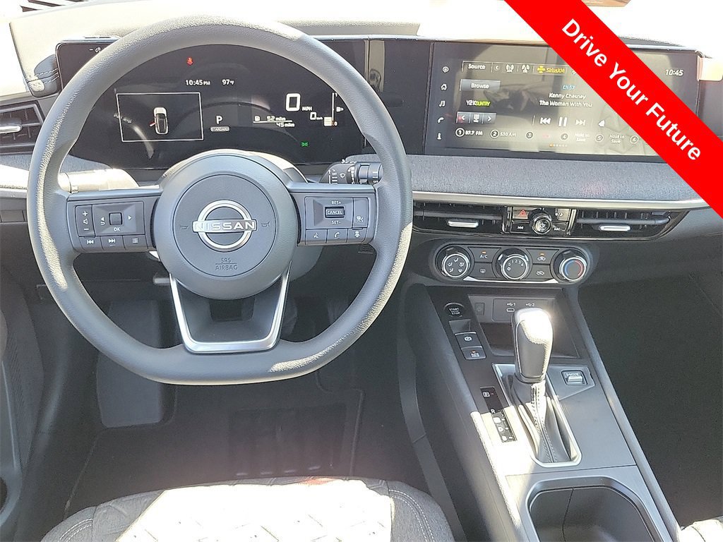Used 2025 Nissan Kicks SV FWD image 5