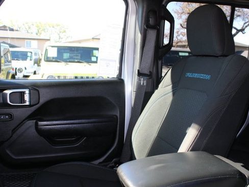 Used 2022 Jeep Wrangler Unlimited Rubicon 4xe image 41