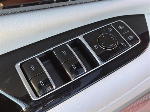 New 2026 Cadillac Optiq Sport 1 image 19