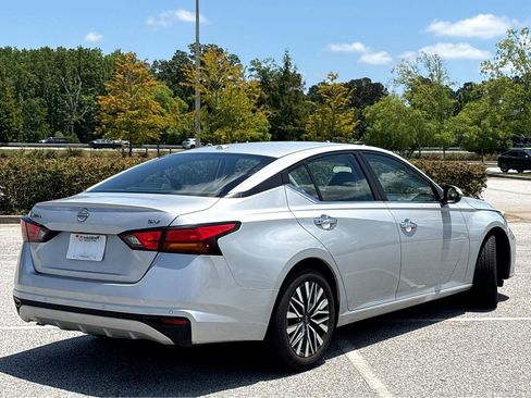 Used 2024 Nissan Altima 2.5 SV FWD image 22