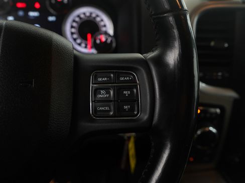 Used 2018 RAM 1500 SLT image 19