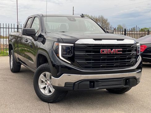 Used 2023 GMC Sierra 1500 Pro AWD/4WD image 1