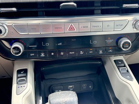 Used 2023 Kia Telluride SX FWD image 16