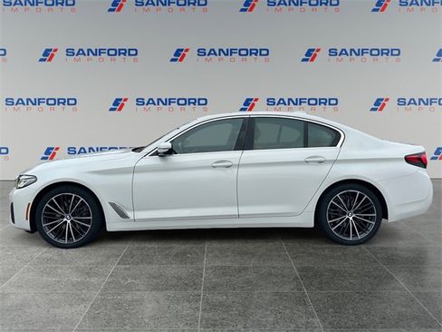 Used 2022 BMW 530i w/ Convenience Package image 2