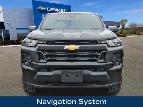 Used 2024 Chevrolet Colorado LT w/ LT Convenience Package II image 3