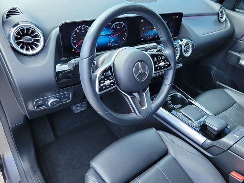 Certified 2022 Mercedes-Benz GLA 250 image 24