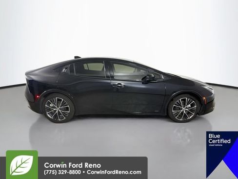 Used 2025 Toyota Prius XLE AWD/4WD image 10
