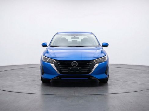 Used 2025 Nissan Sentra SV image 2