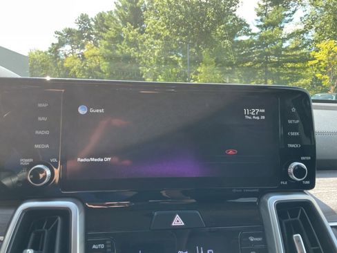 Used 2022 Kia Sorento S image 21