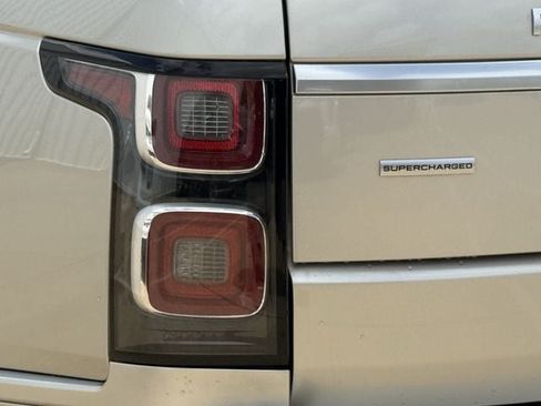 Used 2018 Land Rover Range Rover Supercharged AWD/4WD image 6