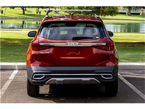 Used 2023 Kia Seltos S w/ Navigation Package image 12