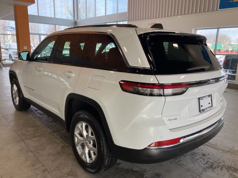 Used 2023 Jeep Grand Cherokee Limited image 7