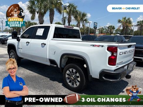 Used 2022 Chevrolet Silverado 2500 Custom w/ Custom Value Package AWD/4WD image 5