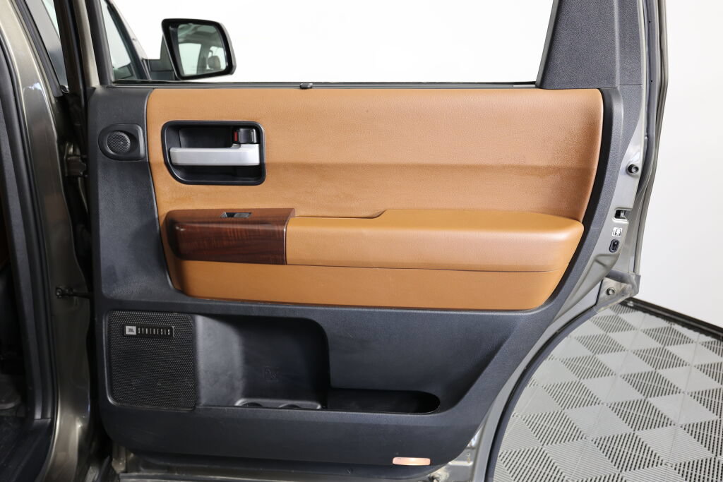 Used 2014 Toyota Sequoia Platinum AWD/4WD image 26