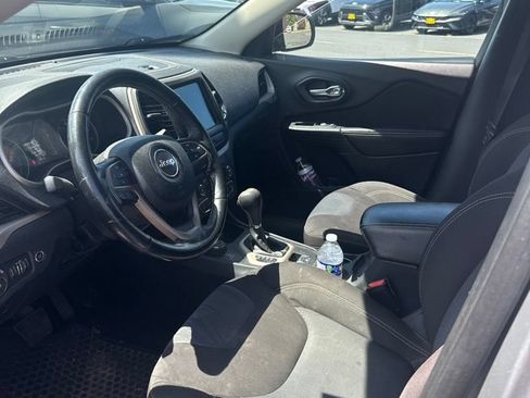 Used 2016 Jeep Cherokee Latitude w/ Comfort/Convenience Group AWD/4WD image 9