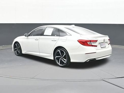Used 2018 Honda Accord Sport image 9