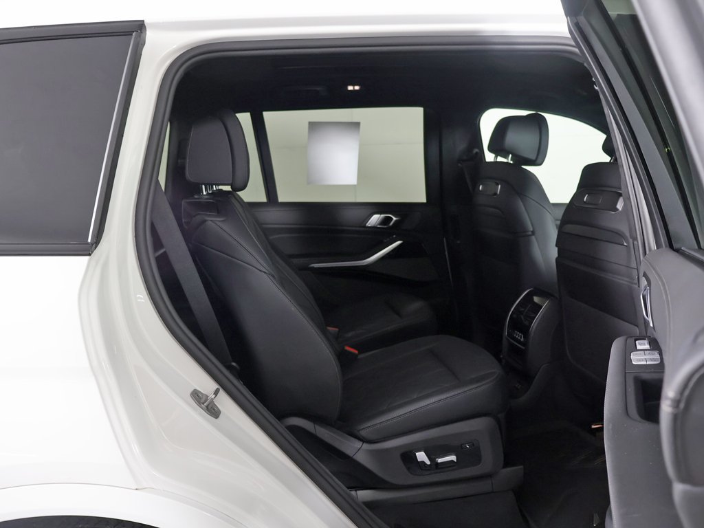 Used 2024 BMW X7 xDrive40i w/ M Sport Package AWD/4WD image 35