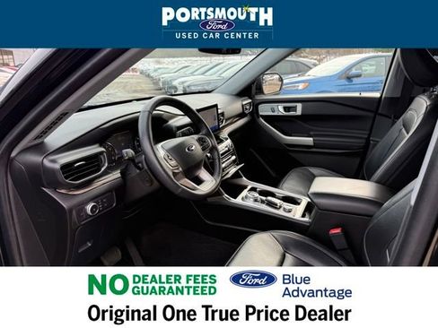 Certified 2022 Ford Explorer Limited w/ Equipment Group 301A image 4