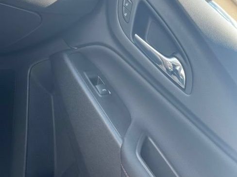 Certified 2023 Chevrolet Equinox RS w/ RS Leather Package AWD/4WD image 19