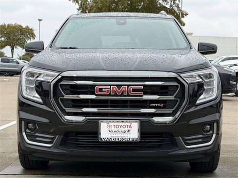 Used 2023 GMC Terrain AT4 image 8