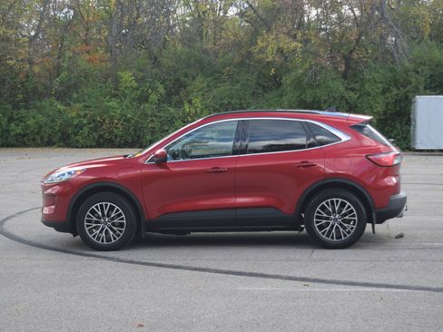 Certified 2022 Ford Escape Titanium w/ Titanium Premium Package image 23