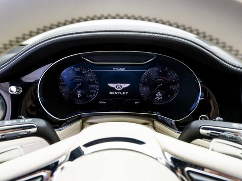 Used 2023 Bentley Continental GT S image 11