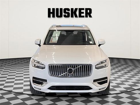 Used 2024 Volvo XC90 B5 Plus image 3