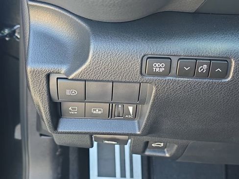 Used 2025 Lexus IS 500 image 25