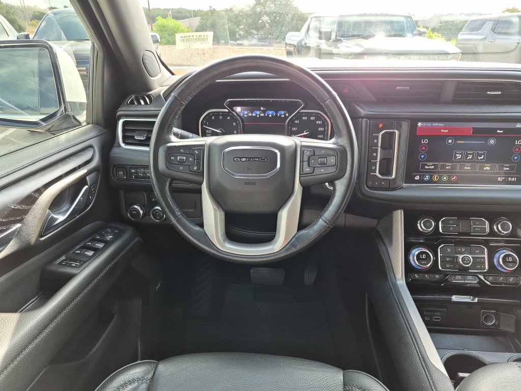Used 2021 GMC Yukon Denali w/ Denali Premium Package RWD image 30