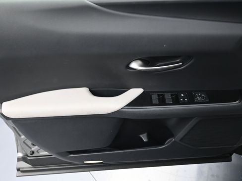 Used 2021 Lexus UX 250h w/ Premium Package image 24