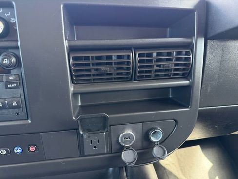 Used 2021 Chevrolet Express 2500 w/ Driver Convenience Package RWD image 26