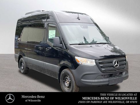 Used 2024 Mercedes-Benz Sprinter 2500 image 1