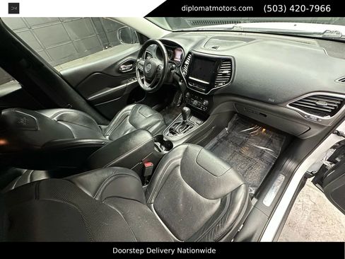 Used 2019 Jeep Cherokee Limited image 18