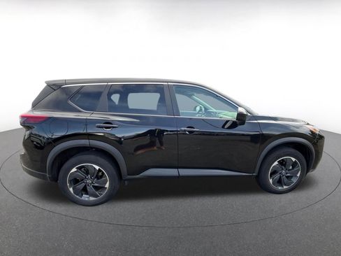 Used 2025 Nissan Rogue SV FWD image 10