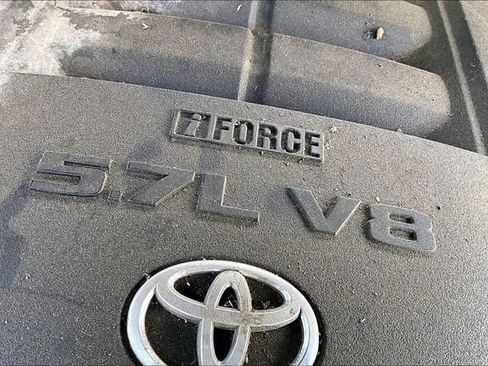 Used 2020 Toyota Tundra SR5 w/ SR5 Upgrade Package AWD/4WD image 30