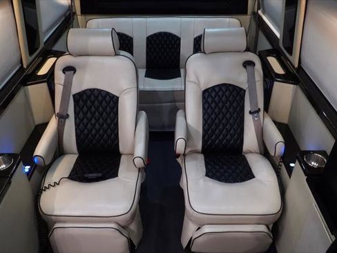 Used 2016 Mercedes-Benz Sprinter 2500 image 19