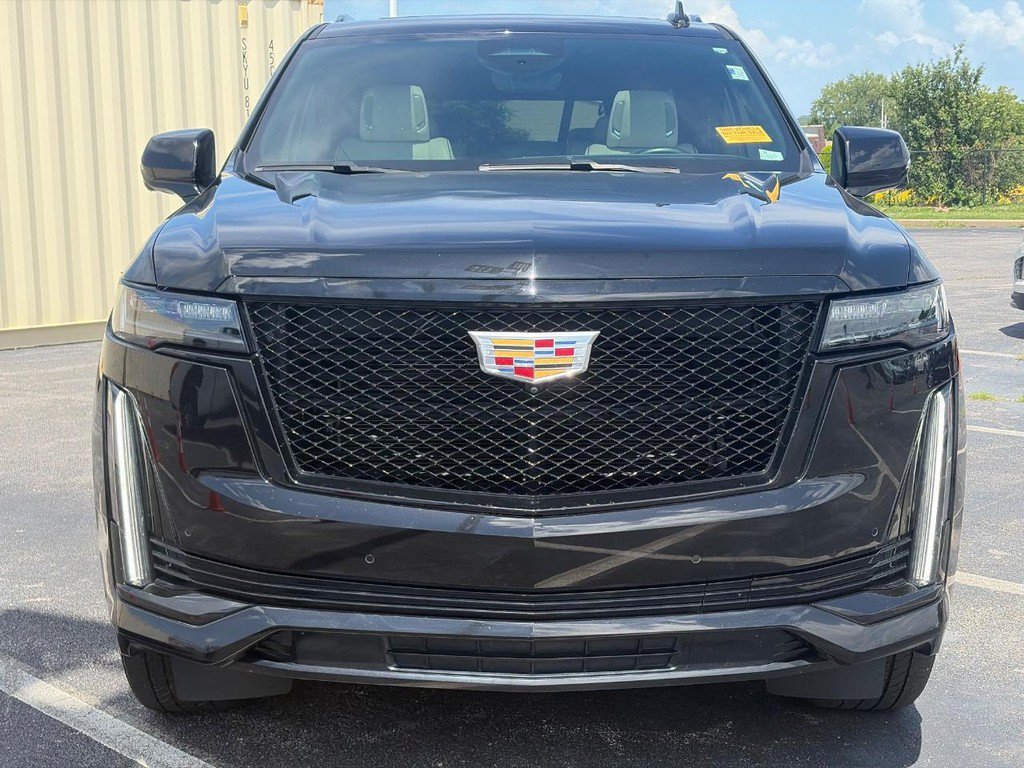 Used 2021 Cadillac Escalade Sport w/ Driver Assist Tech Package AWD/4WD image 2