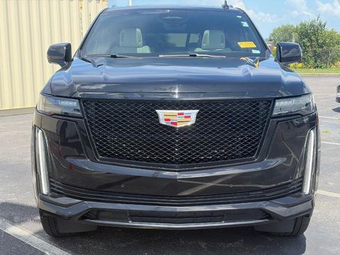 Used 2021 Cadillac Escalade Sport w/ Driver Assist Tech Package AWD/4WD image 2