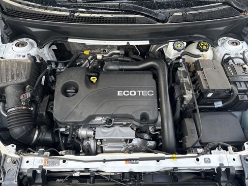 Used 2022 GMC Terrain SLT w/ Tech Package image 11