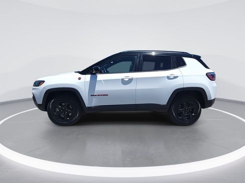 Certified 2024 Jeep Compass Trailhawk AWD/4WD image 5