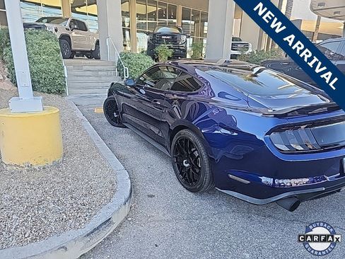 Used 2018 Ford Mustang Premium image 12