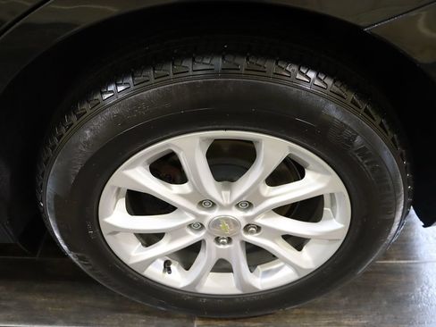 Used 2020 Chevrolet Equinox LT FWD image 29