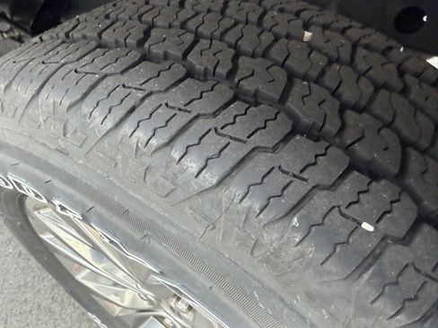 Used 2016 Ford F150 Lariat w/ Equipment Group 502A Luxury image 12