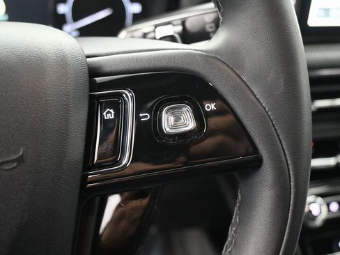 Used 2022 Lincoln Corsair AWD w/ Equipment Group 101A image 19