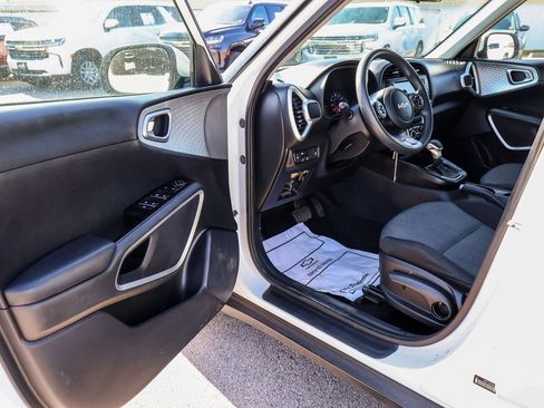 Used 2022 Kia Soul LX w/ Technology Package FWD image 25