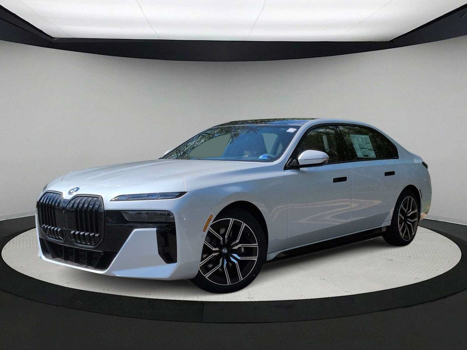 Used 2026 BMW i7 xDrive60 w/ Executive Package AWD/4WD image 1
