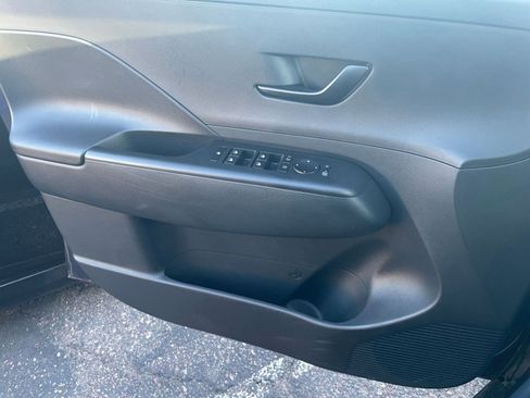 Used 2025 Hyundai Kona SEL image 20